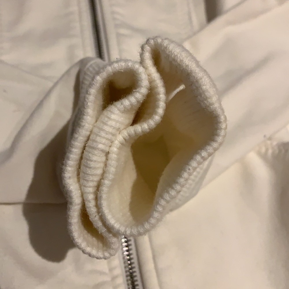 Lululemon Off White Live Simply Jacket GUC - size 2 - Picture 6 of 17